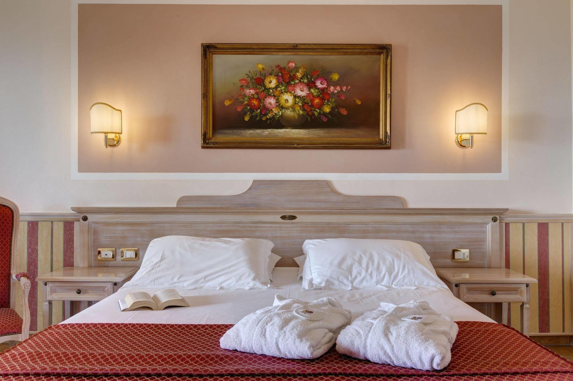 Santa Maria  Hotel Santamaria מראה חיצוני תמונה